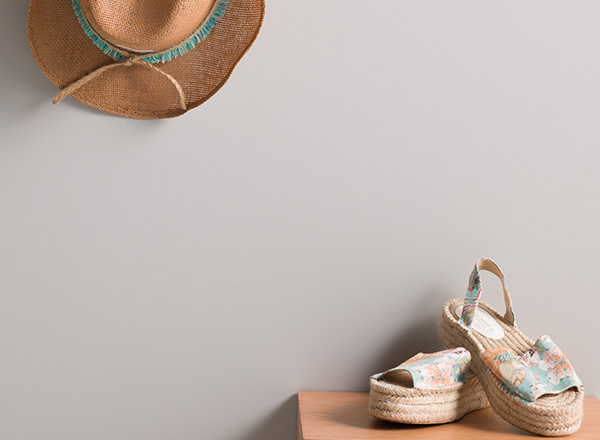 COLORS Series Grey: Placas de Superficie Sólida 